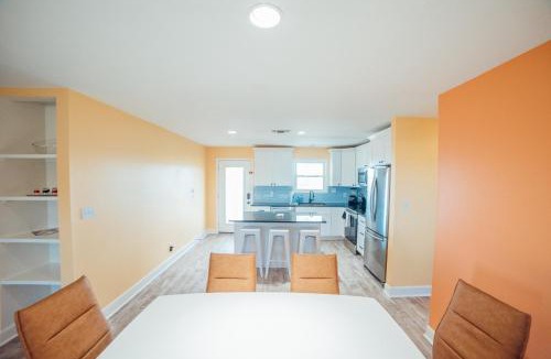 Galveston House | Fly Away to Sea Bird Life is Better in Flip-Flops