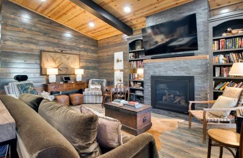 Cotter House | Fly Fishers’ Paradise: Getaway Near White River!