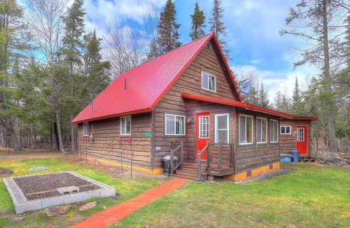 Oquossoc House | Flybuck - Shared waterfront area on Rangeley Lake
