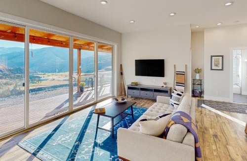 Pateros House | Flycast Meadows