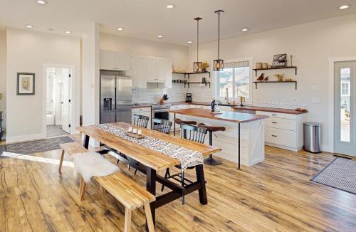 Pateros House | Flycast Meadows