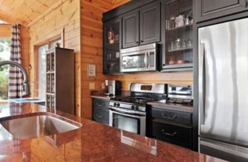 Lynn House | Flyin' High: A Rustic Luxury Mountain Getaway with Amazing Views