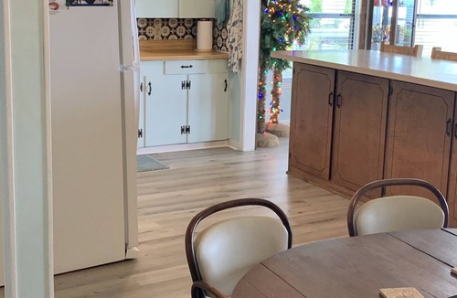 Long Mott House | "Flying Fish" Bay Front Home! Fishing Pier outside your front door