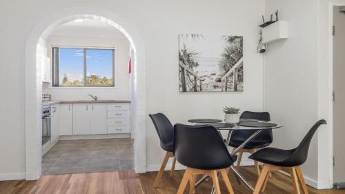 Flynns Beach Apartment | Flynns Beach Seascape