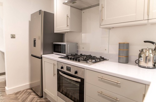 Folkestone House | Folkestone Townhouse sleeps 6 with parking
