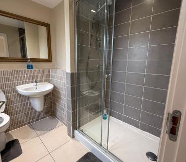 Barnsley Villa | Folly Lodge