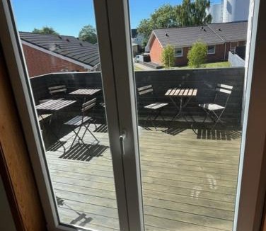 Bindslev Hotel | Folsted - Værelse 100 med eget badeværelse og fri parkering