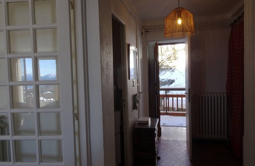Font-Romeu-Odeillo-Via Ski Chalet | Font Romeu Odeillo Via: Renovated apartment in a chalet downtown