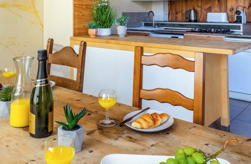 Pezenas Apartment | Fontedicto - large apartment, courtyard and pool in historic convent, Pézenas