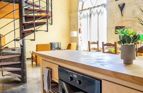 Pezenas Apartment | Fontedicto - large apartment, courtyard and pool in historic convent, Pézenas