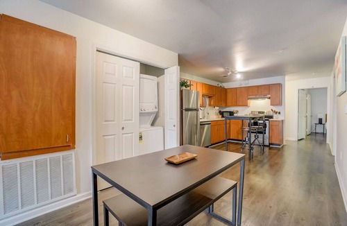 West Campus Apartment | Foodie Haven | Walk to Rio Favorites