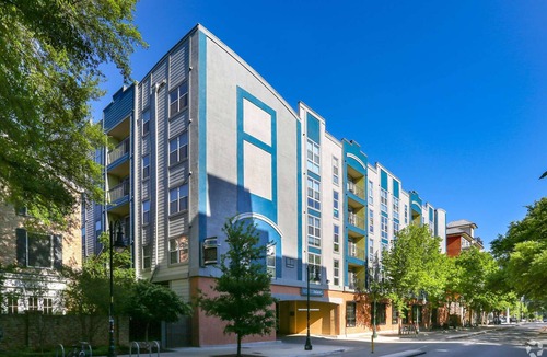 West Campus Apartment | Foodie Haven | Walk to Rio Favorites