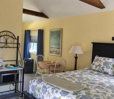 Wells Hotel | Footbridge North Hotel