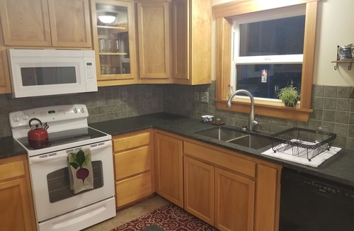 Port Angeles House | Foothills hideaway 3 bedrooms 2 baths 2300 sf