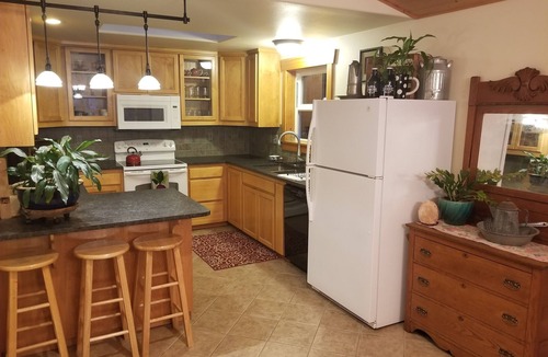 Port Angeles House | Foothills hideaway 3 bedrooms 2 baths 2300 sf