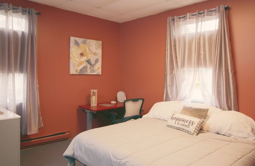 Whippleville Cabin | Foothills Lodge & Café - Private en-suite Bathroom