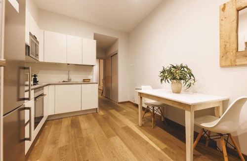 Barri Vell Apartment | Força 17 Aigua - Apartment Girona | Bravissimo