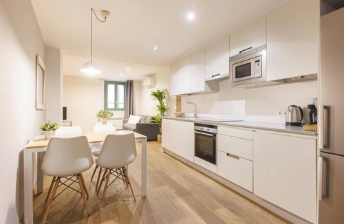 Barri Vell Apartment | Força 17 Pedra - Apartment Girona | Bravissimo
