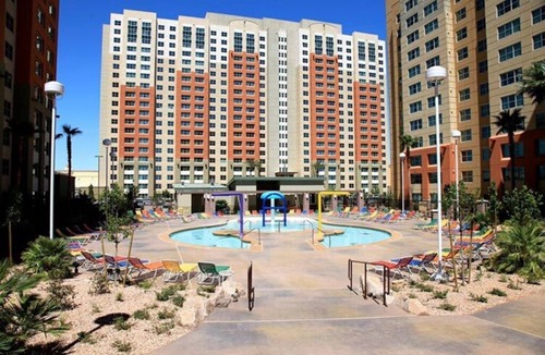 Enterprise Condo | For 4 or 8 (2 condos) guests at the Grandview