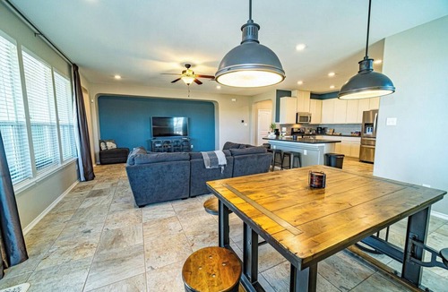 Hutto House | For Families and pets near Tesla, Hutto, Samsung