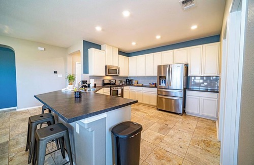 Hutto House | For Families and pets near Tesla, Hutto, Samsung