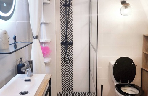 Poussan Apartment | For old-Stones lovers