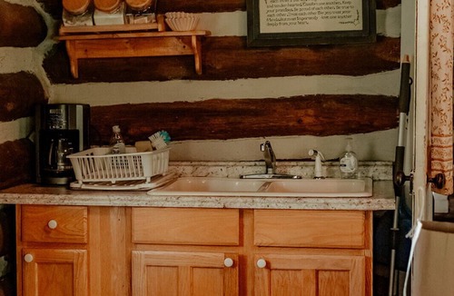 Steelville Cabin | 'For Old Time's Sake' Log Cabin