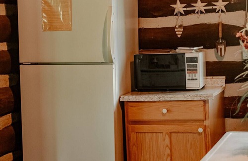 Steelville Cabin | 'For Old Time's Sake' Log Cabin