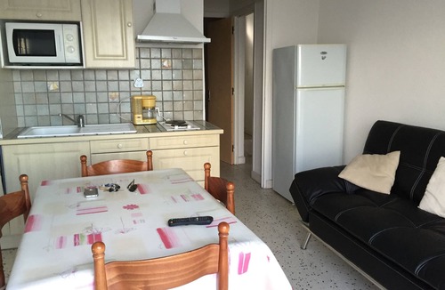 Leucate Apartment | For rent T2- Leucate plage - 1er D- Front de mer