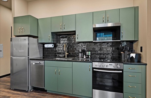 Downtown - Waterfront Hotel | Force on 5th Avenue Hotel