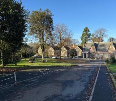 Ford Bed & Breakfast | Ford Village Bed & Breakfast