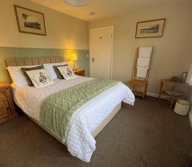 Ford Bed & Breakfast | Ford Village Bed & Breakfast