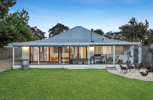 Jam Jerrup House | Foreshore Sunset Retreat