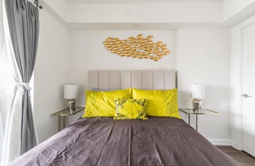 Bloor-Yorkville Apartment | Forest 1Bd & DEN in Yorkville 10 Floor