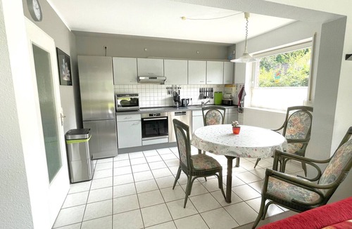 Ehestorf Apartment | Forest Apartment Hamburg 2 with Terrace and Wi-Fi
