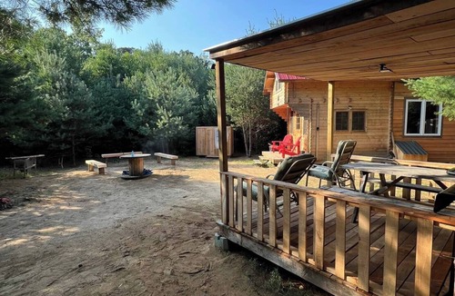 Langton Apartment | Forest Bunkie | Gazebo + Outdoor Shower + Wifi