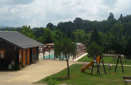 Chamberet Cabin | Forest cabin