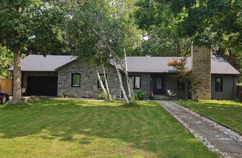 London House | Forest City Family Style house