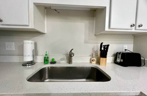 Westminster Apartment | Forest Comfort Modern 2BR by Lakes & Clemson