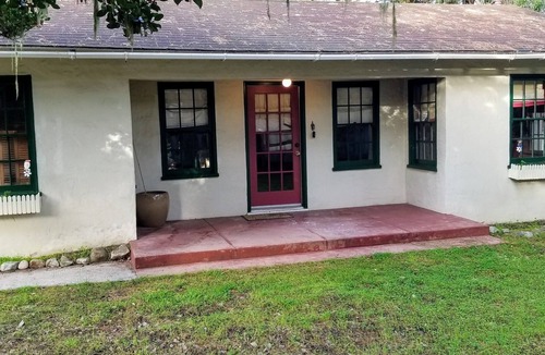 Pacific Grove Cottage | Forest Cottage on 1/4 Acre