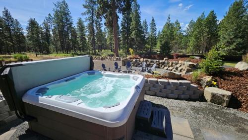 Cle Elum Villa | Forest Escape