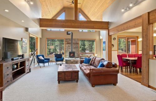 Cle Elum Villa | Forest Escape