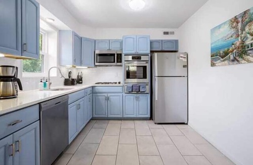 Forest Glen House | Forest Glen Silver Spring Gem - Parking