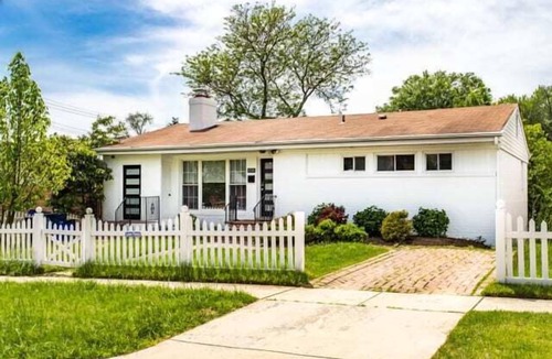 Forest Glen House | Forest Glen Silver Spring Gem - Parking