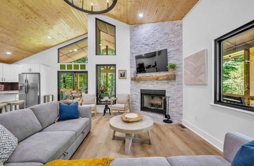 Kingston Springs House | Forest Haven 1030-Luxe Cabin-Sleeps 7