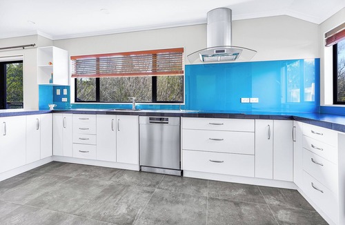 Hamilton House | Forest Haven - Hamilton Holiday Home