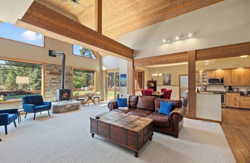 Cle Elum House | Forest Haven w Stargazing Hot Tub