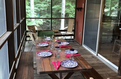 Keene House | Forest Hideaway