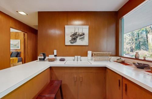 Sylvan-Highlands Apartment | Forest Hideaway
