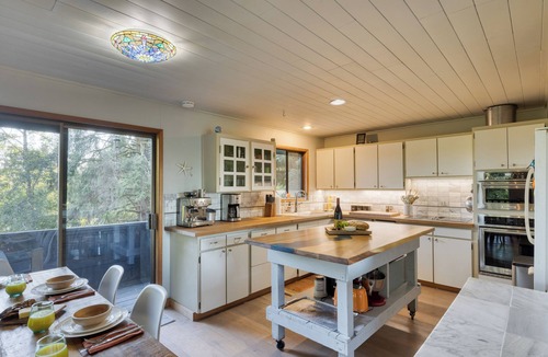 Neahkahnie Beach House | Forest hideaway w/fireplace & Pacific views | Sunset House by AvantStay